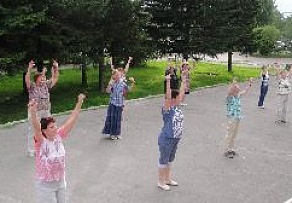 Ломоносовский  Дворец культуры приглашает горожан на танцы в «Студию хорошего самочувствия»