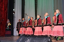 На сцене Ломоносовского Дворца культуры выступил государственный ансамбль песни и пляски «Асъя Кыа»
