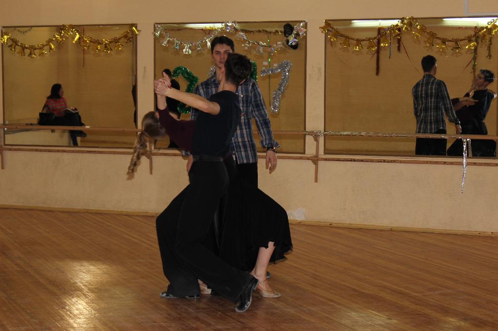 В хореографическом центре Дворца культуры прошли сборы танцоров бальных танцев