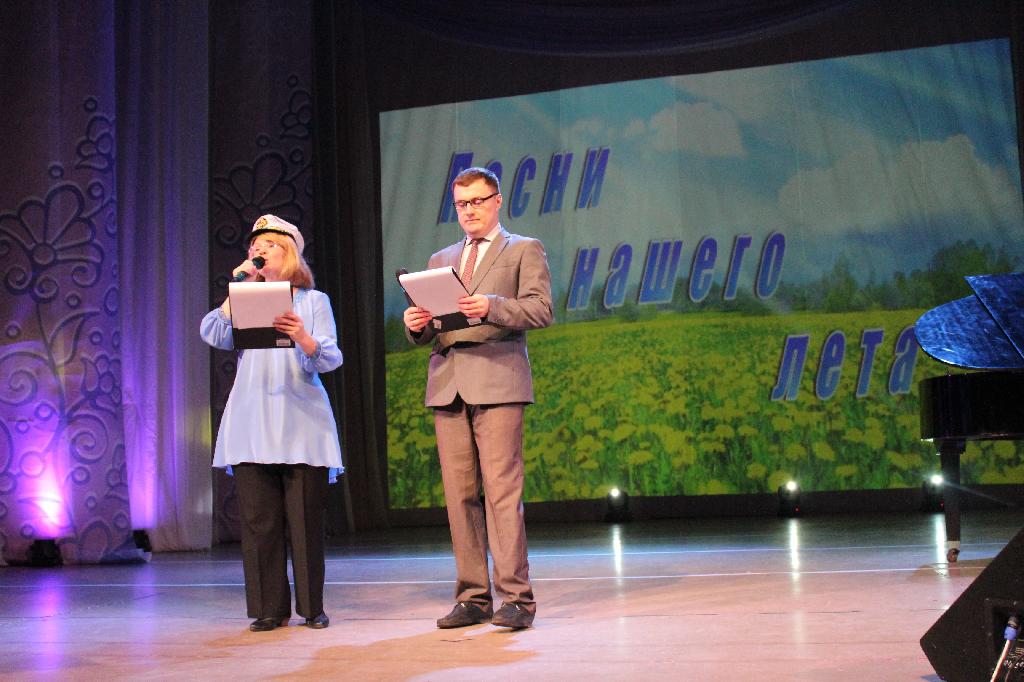 В День рождения комсомола журналисты программы «Вести Поморья» впервые выступили на сцене Ломоносовского Дворца культуры 