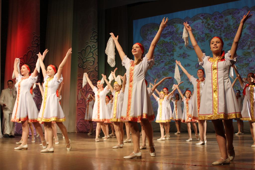Юные артисты Ломоносовского Дворца культуры выступили в концерте «Единственной маме на свете»