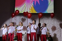 Накануне юбилейного Дня Рождения в Ломоносовском Дворце культуры принимали поздравления