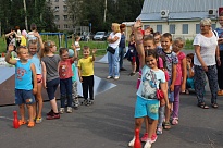 Специалисты Ломоносовского дворца культуры провели выездную «Веселую игротеку»