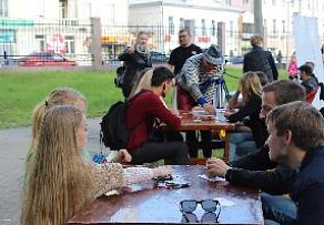 Специалисты Ломоносовского Дворца культуры приняли участие в городском студенческом празднике