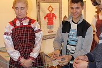 В октябре в Ломоносовском Дворце культуры знакомили с традициями праздниками Покрова