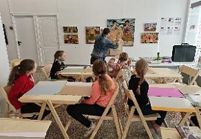 Участники студии изобразительного искусства «Акварели» посетили несколько весенних мастер-классов
